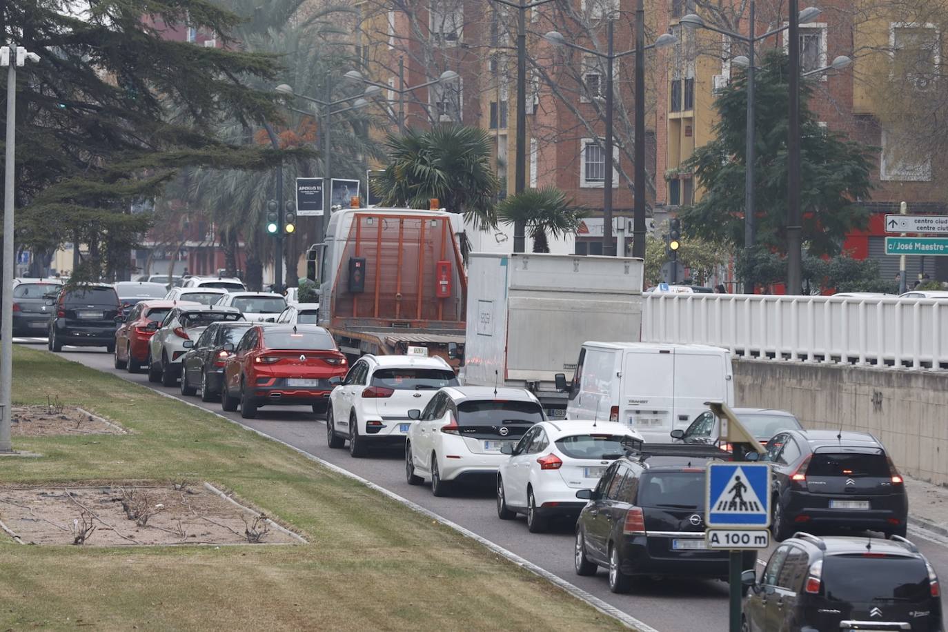 Fotos: Apicultores valencianos protestan con una camionada