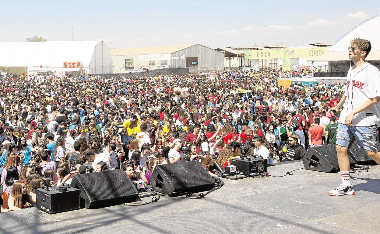 Una imagen de las paellas universitarias que se celebraron en La Punta en 2019. 