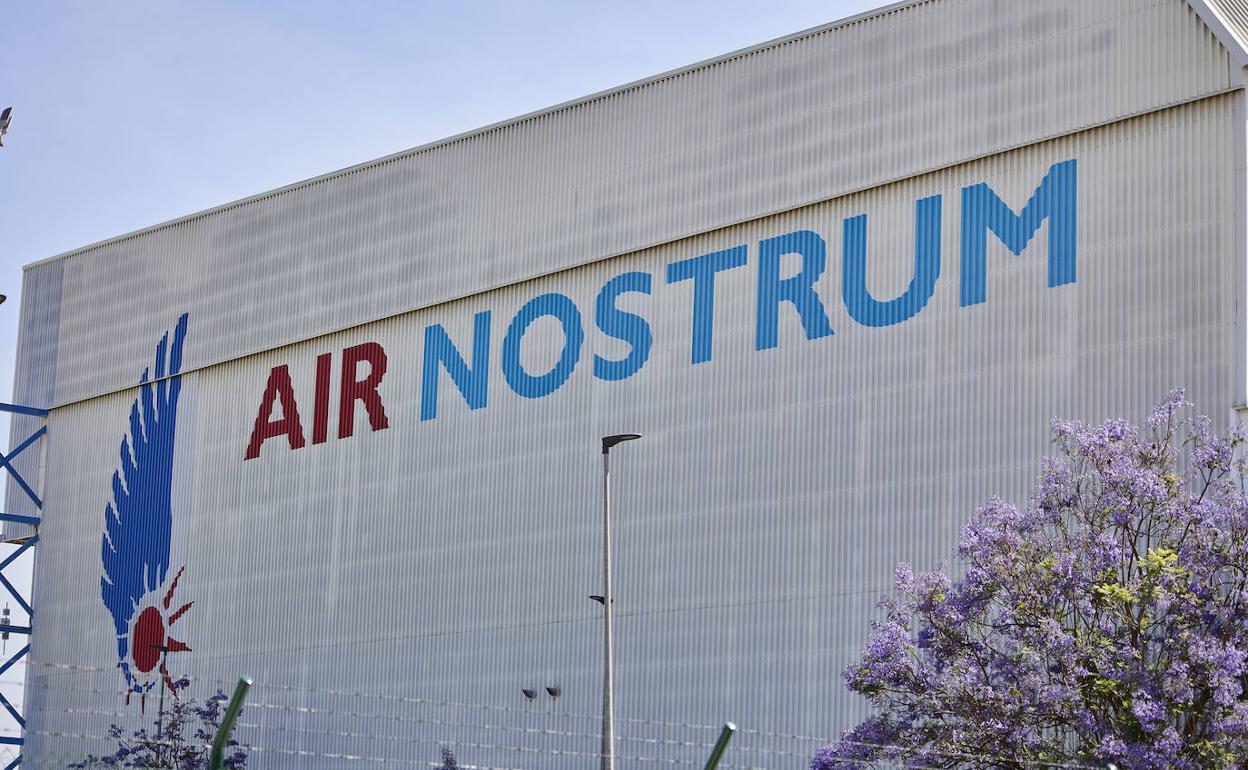 Fachada de la sede  de Air Nostrum en Quart de Poblet. 