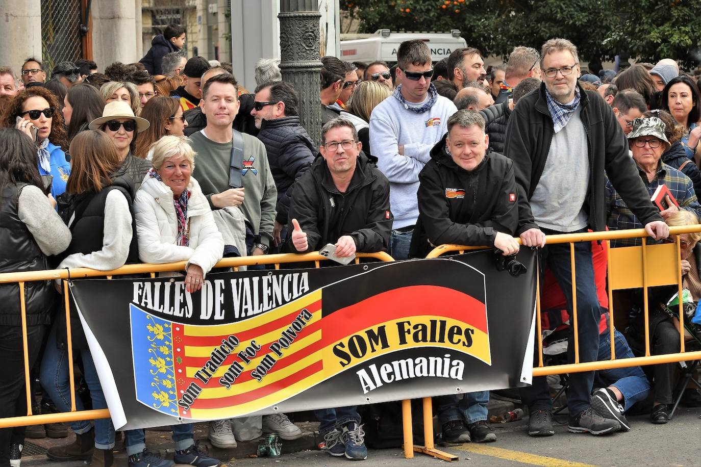 Fotos: Primera mascletà de las Fallas 2023