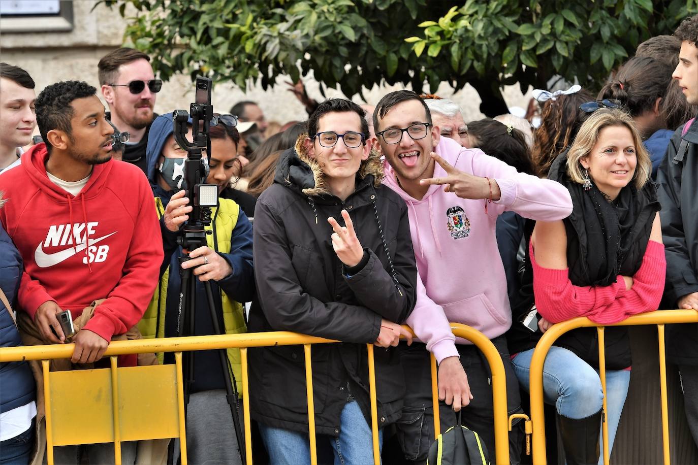 Fotos: Primera mascletà de las Fallas 2023