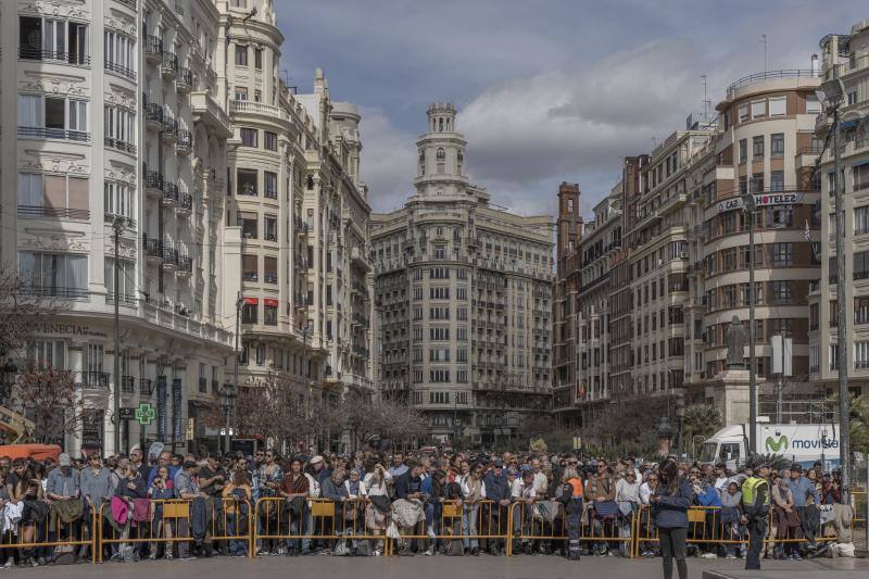 Fotos: Primera mascletà de las Fallas 2023