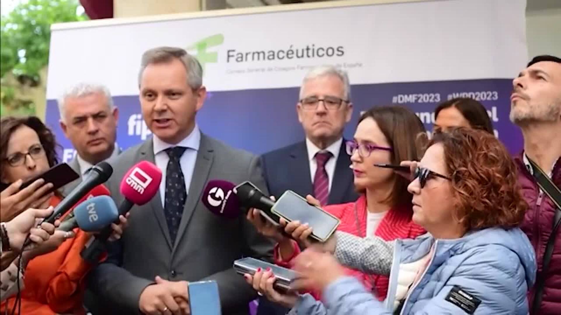 Miñones remarca el compromiso de Sanidad de seguir colaborando con farmacéuticos rurales