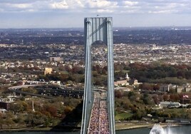 Clásica imagen de la salida del Maratón de Nueva York, en el puente de Brooklyn.