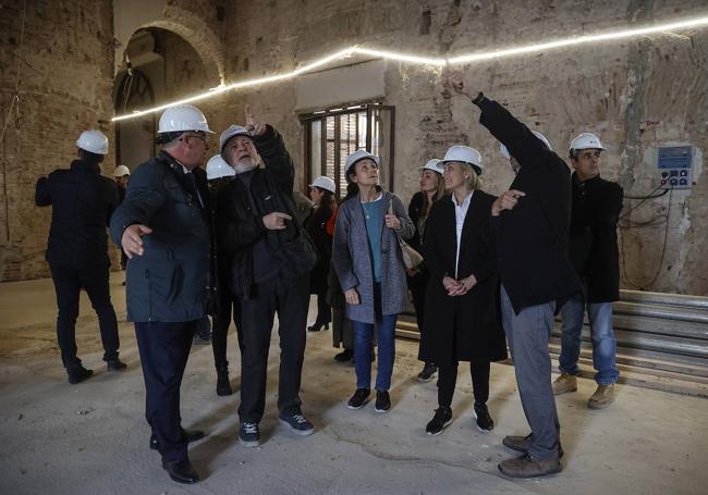 Visita a las obras de la consellera Elisa Núñez, la presidenta del TSJCV, Pilar de la Oliva, y la directora general de Justicia, Cristina Gil.