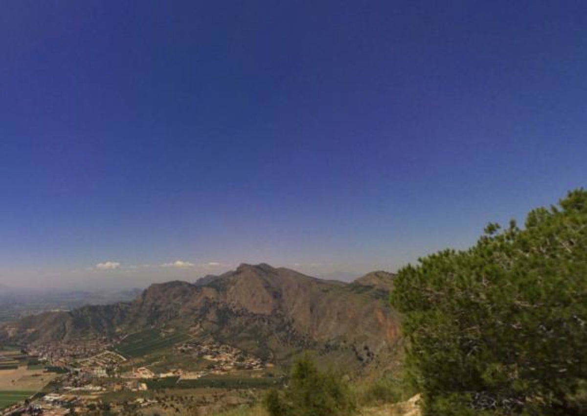 Imagen secundaria 1 - Bellas imágenes desde la cima de la Cruz de la Muela.