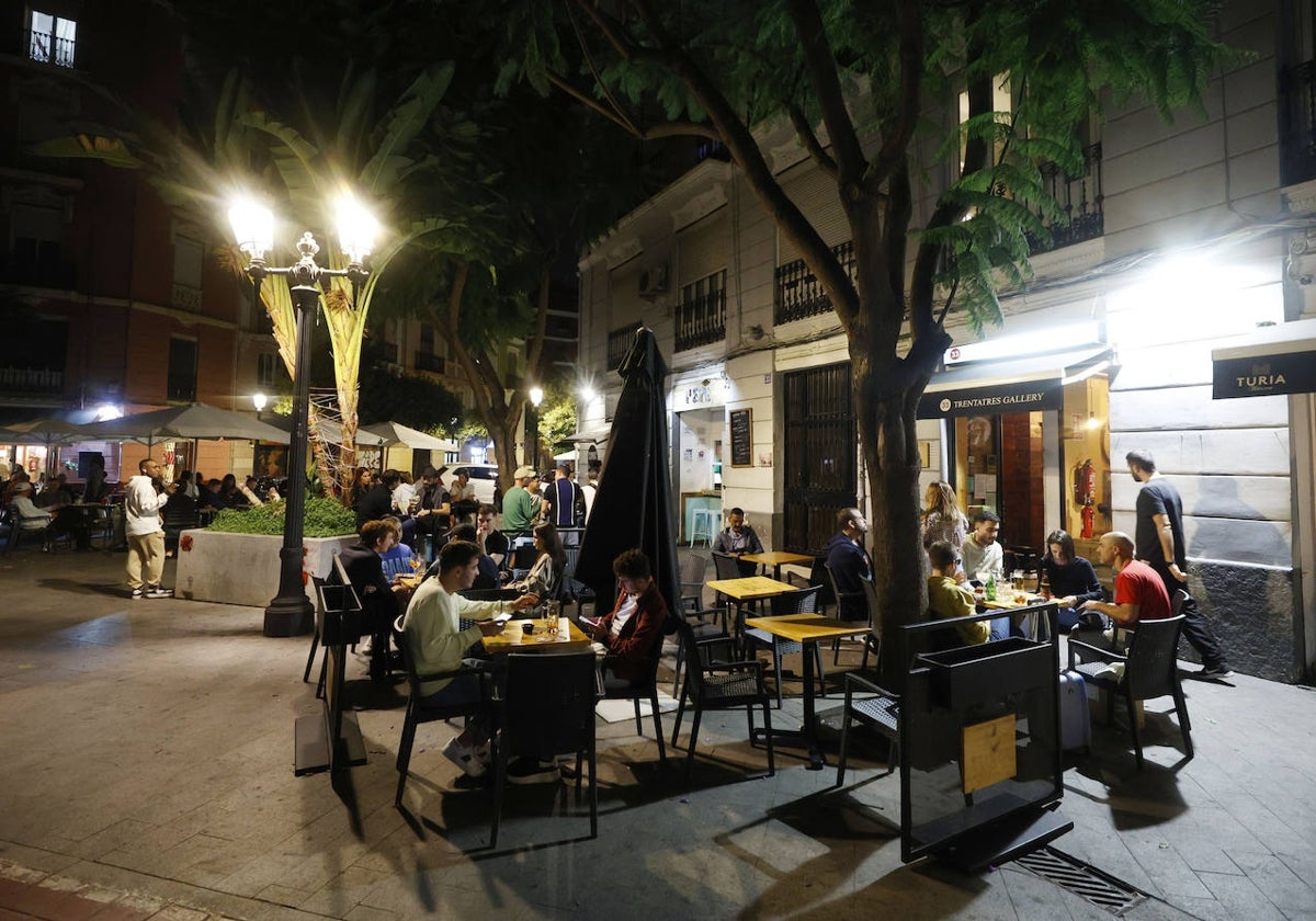 Terraza de un local de hostelería en el barrio de Ruzafa.