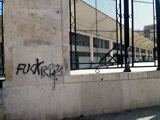 Fotos del abandono en el mercado de Abastos de Valencia