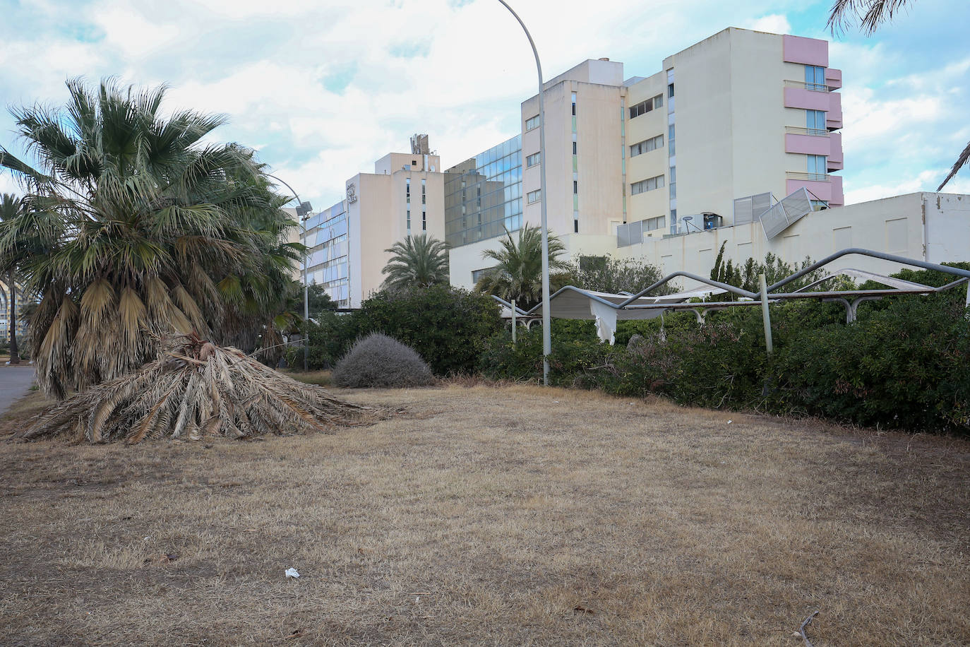 El hotel Sidi Saler, atrapado en el tiempo