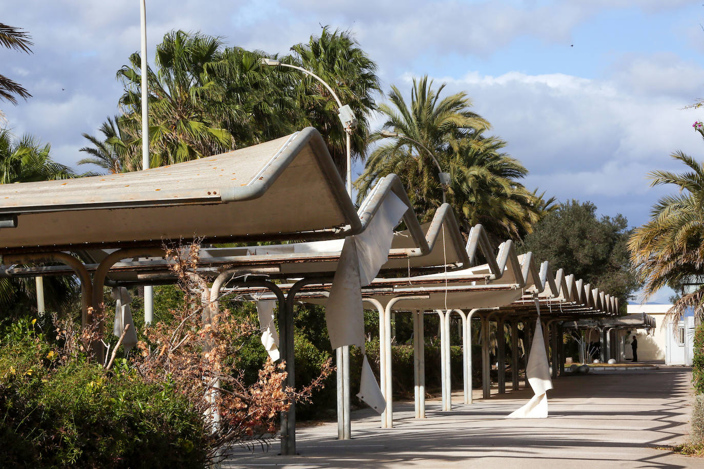 El hotel Sidi Saler, atrapado en el tiempo