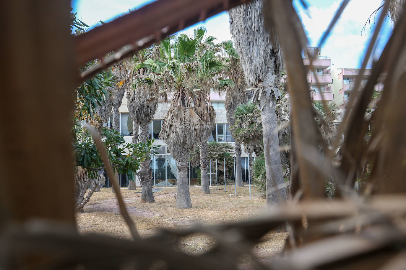 El hotel Sidi Saler, atrapado en el tiempo