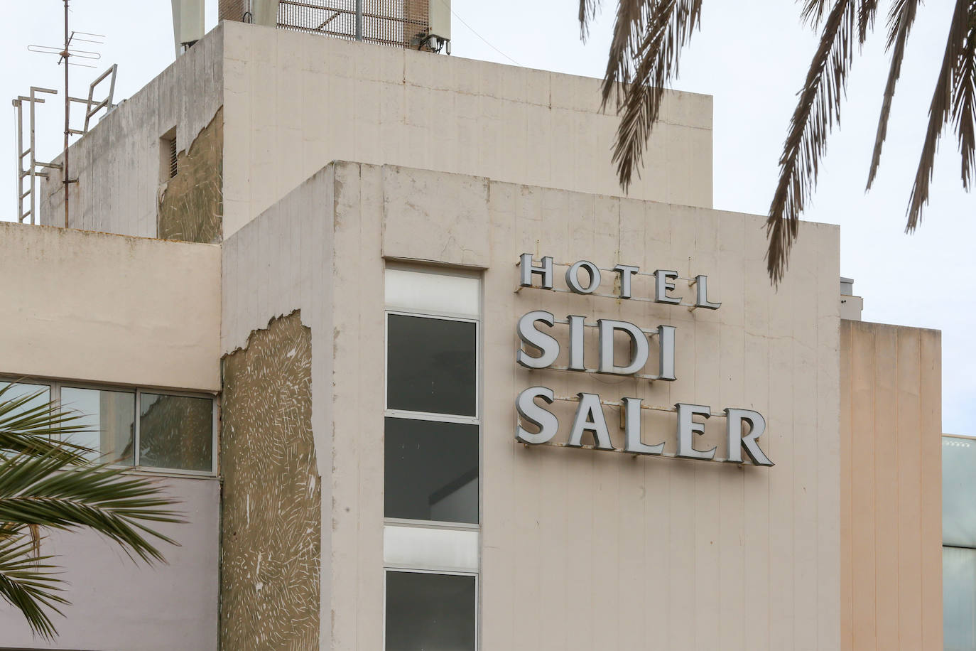 El hotel Sidi Saler, atrapado en el tiempo