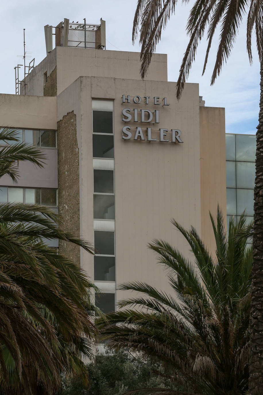 El hotel Sidi Saler, atrapado en el tiempo