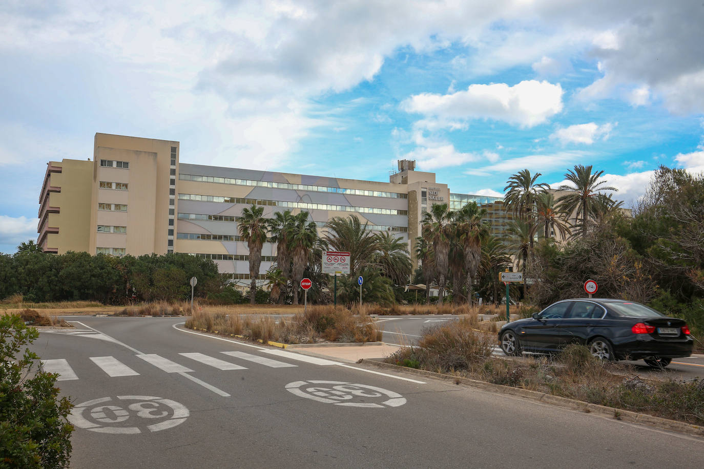 El hotel Sidi Saler, atrapado en el tiempo