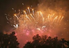 Así ha sido el castillo de fuegos artificiales en Valencia este jueves 18 de enero.