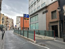 Entrada al parking de Algemesí.