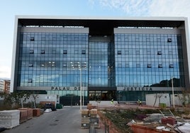 Palacio de Justicia de Gandia, todavía en obras.