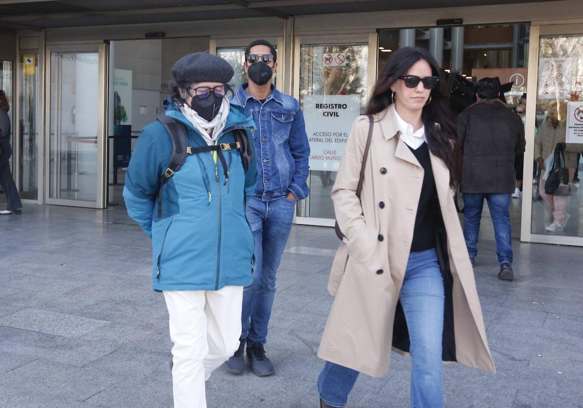 Luis Eduardo Martínez Icardi, exmarido de Mónica Oltra, en su visita a la Audiencia Provincial.