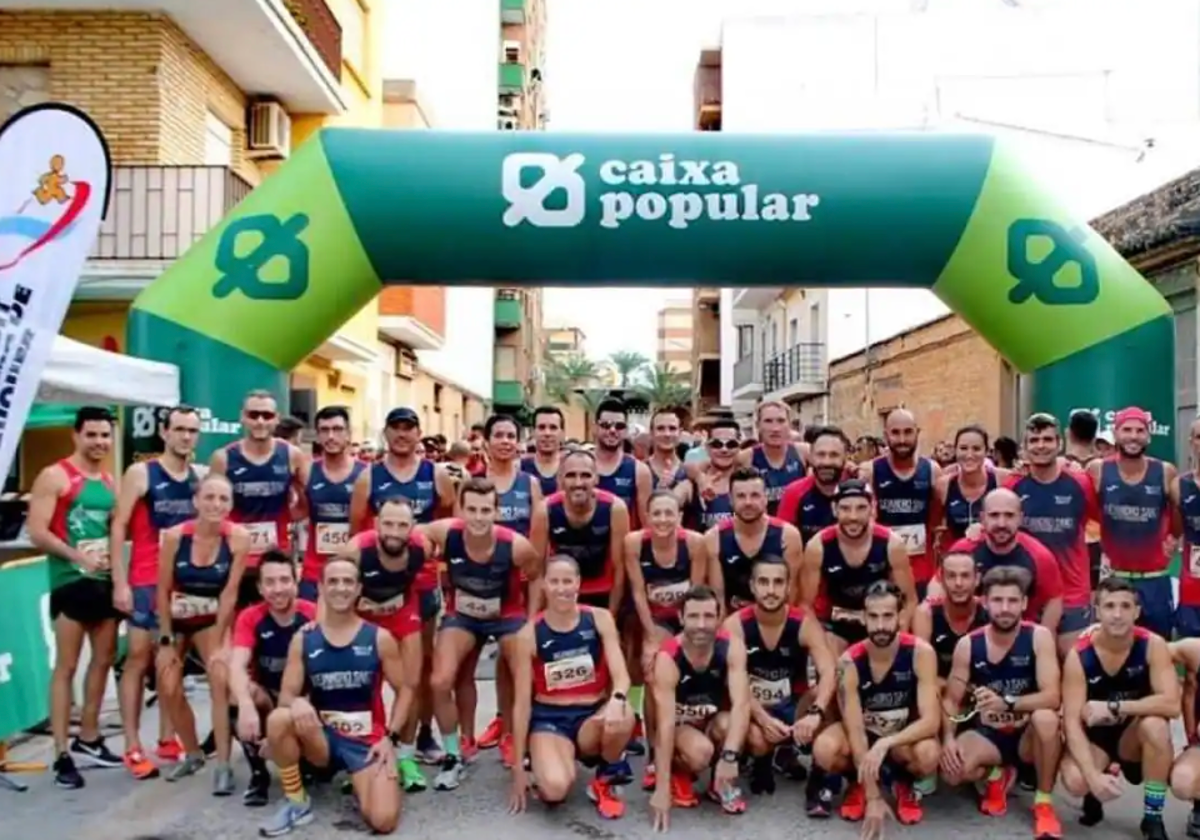 Miembros de la Asociación Deportiva Rickysporteam, de Alzira.