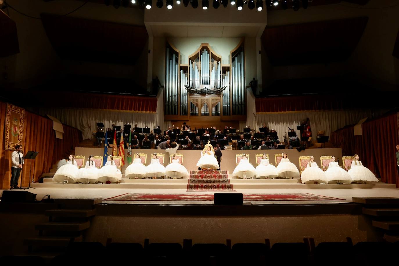 Ensayo de la exaltación de las falleras mayores de Valencia