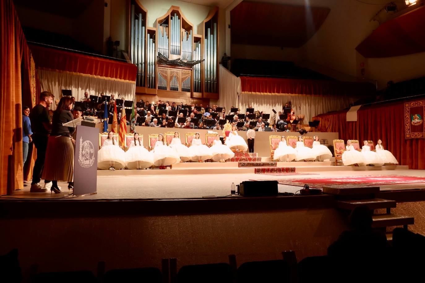 Ensayo de la exaltación de las falleras mayores de Valencia