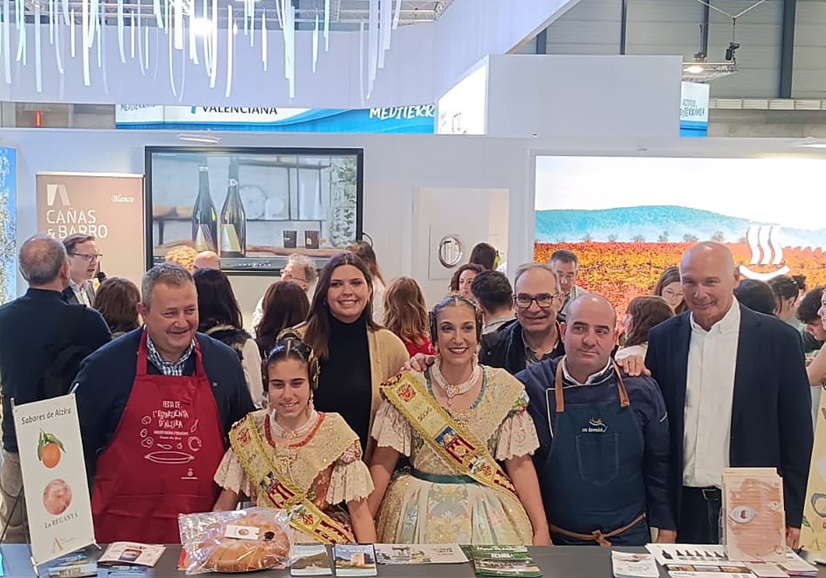 Comitiva de Alzira en Fitur.