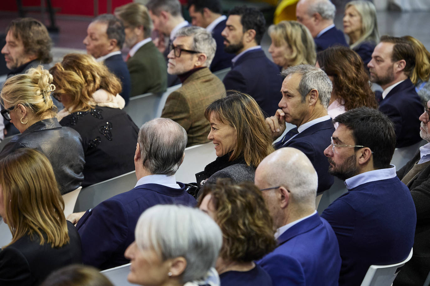 Fotos: la sociedad y los empresarios valencianos se vuelcan con la iniciativa &#039;Somos más&#039; de LAS PROVINCIAS