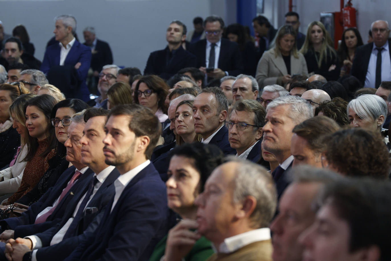 Fotos: la sociedad y los empresarios valencianos se vuelcan con la iniciativa &#039;Somos más&#039; de LAS PROVINCIAS