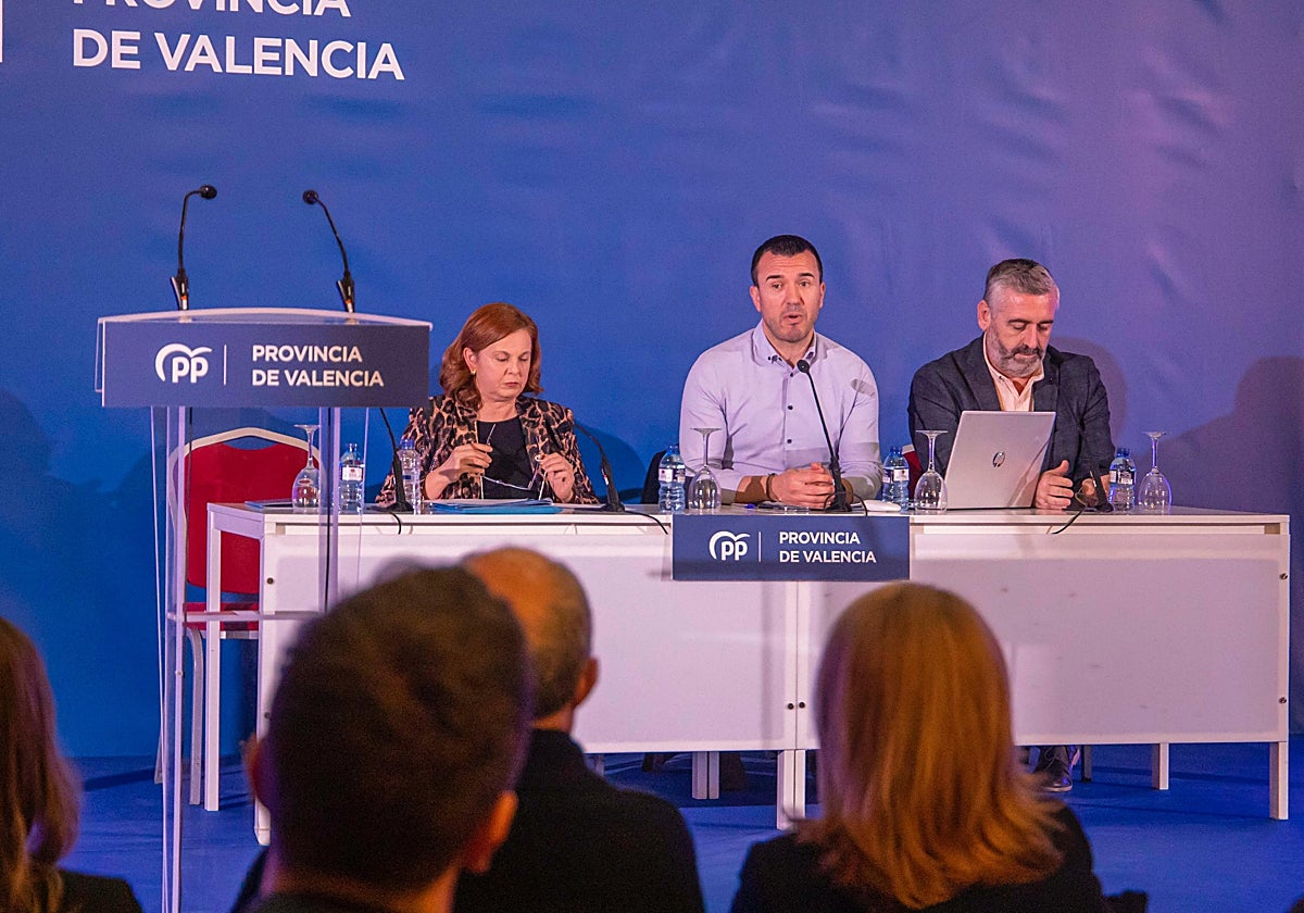 Los alcaldes del PP de la provincia Valencia firman un manifiesto a ...