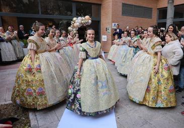 Marina García deslumbra con el gris imperial