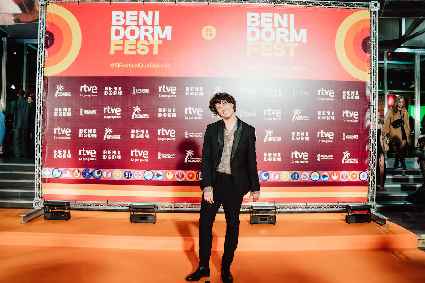 La Alfombra Naranja Da El Pistoletazo De Salida Al Benidorm Fest 2024 