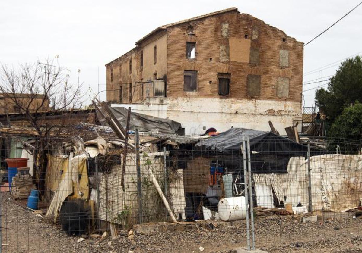 El asentamiento de San Marcelino, tras el incendio.