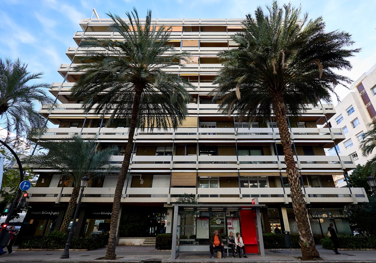 Imagen principal - Zonas verdes, denso arbolado y alta arquitectura: el sello diferencial de todo el barrio.