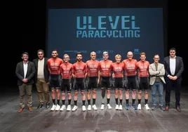El equipo de paraciclismo impulsado por el club Radical Bike de Ontinyent.