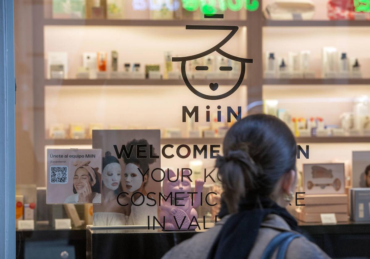 Fachada de la tienda Miin de Valencia, en la calle Jorge Juan.