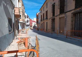 Las obras en la calle Sant Miquel de Pego.