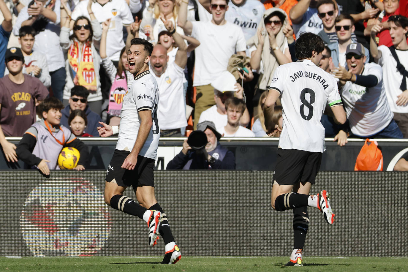 Las mejores imágenes del partido Valencia CF - Almería