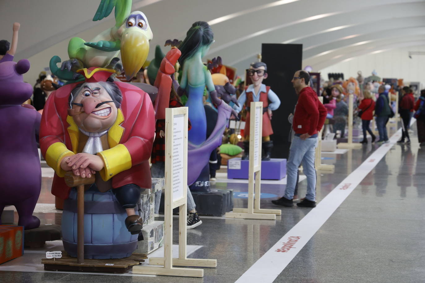 La Exposición del Ninot abre sus puertas al público