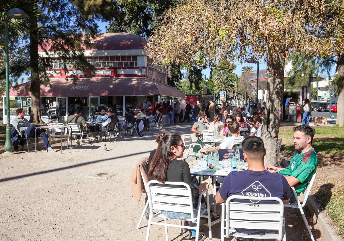 Los vecinos de Exposición, el barrio que nació al otro lado del cauce