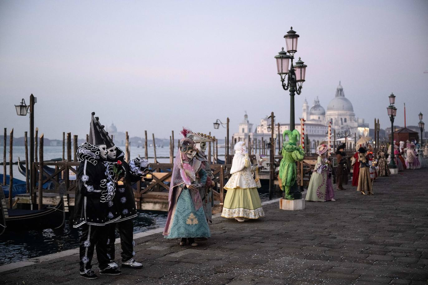 Noche de máscaras en Venecia