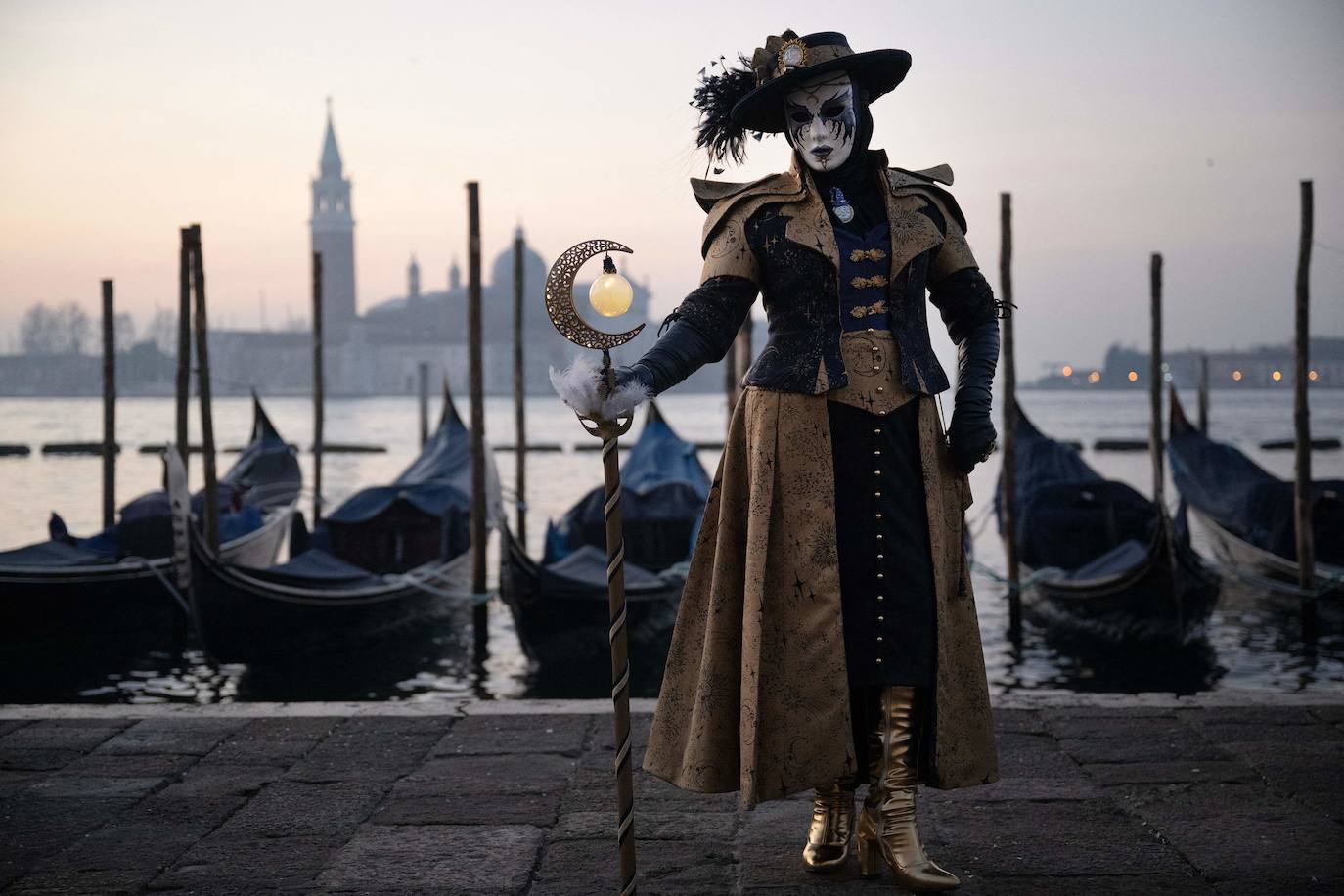 Noche de máscaras en Venecia