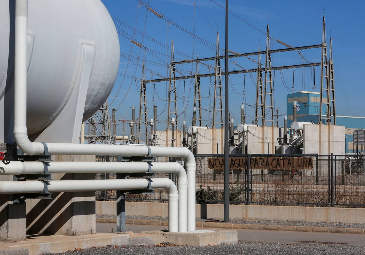 Instalaciones de la desalinizadora de Sagunto.