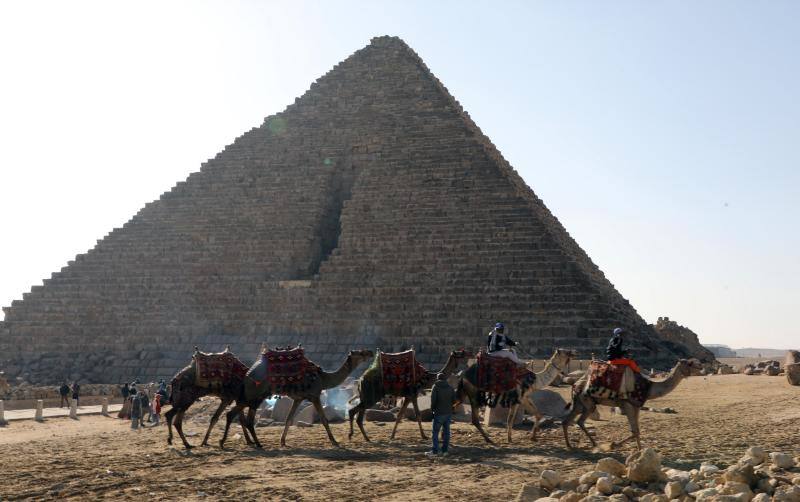 Polémica restauración de la pirámide egipcia de Menkaure
