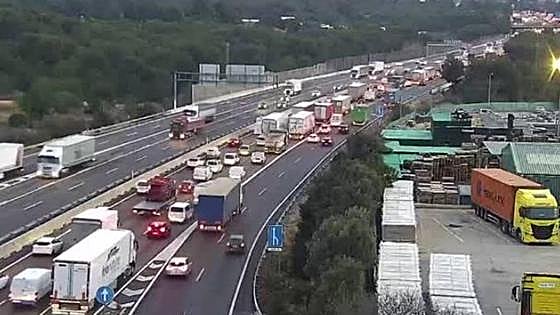 Cortes de carreteras y atascos que está provocando la protesta de tractores en Valencia