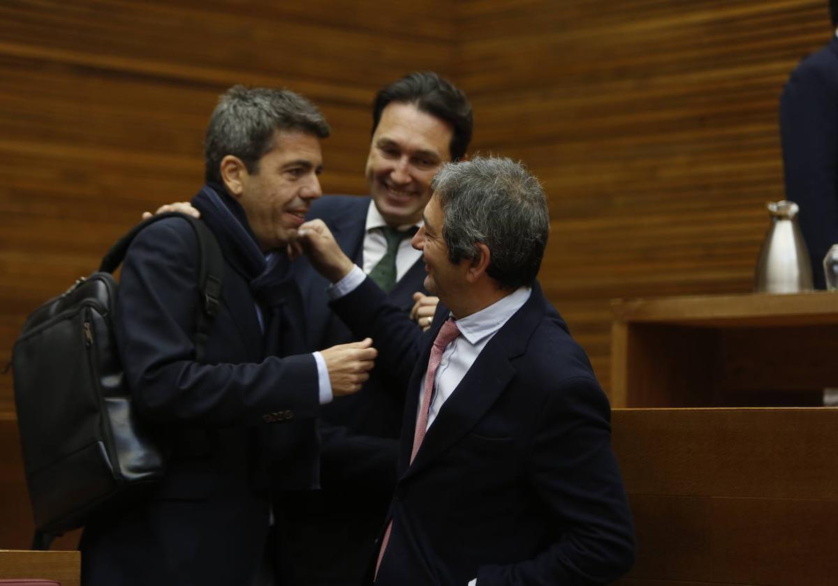 Fotos del pleno de Les Corts del 7 de febrero