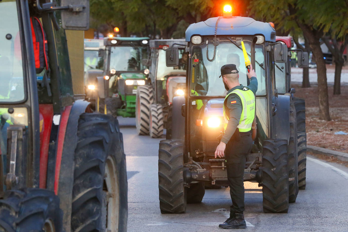 Fotos del tercer día de protestas de los agricultores en Valencia