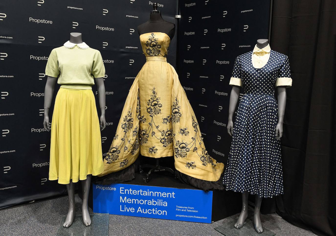 Vestidos de las películas 'Grease', 'Sabrina' y 'I Love Lucy'.