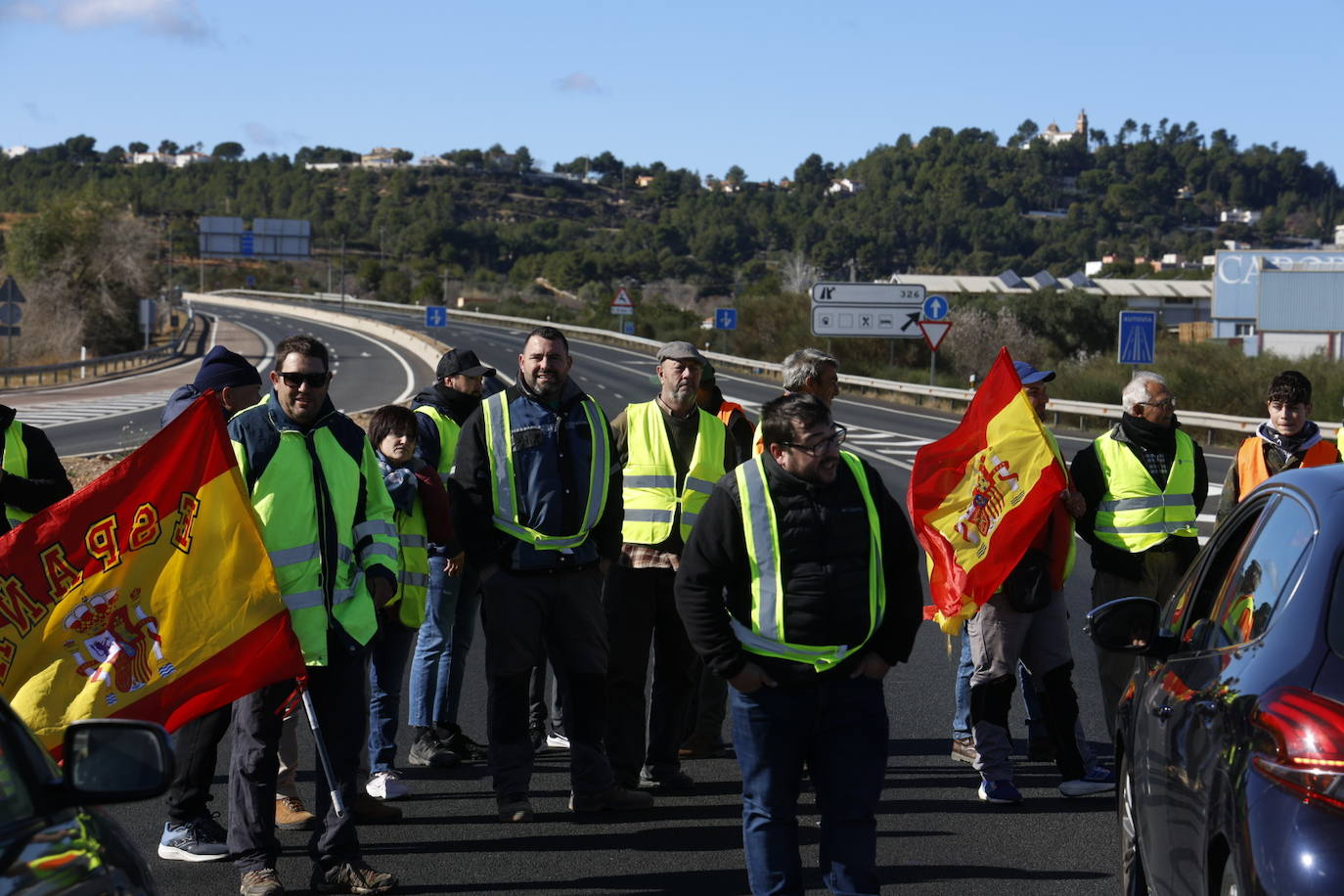 Los agricultores vuelven a la carga este sábado y provocan cortes en la A-3