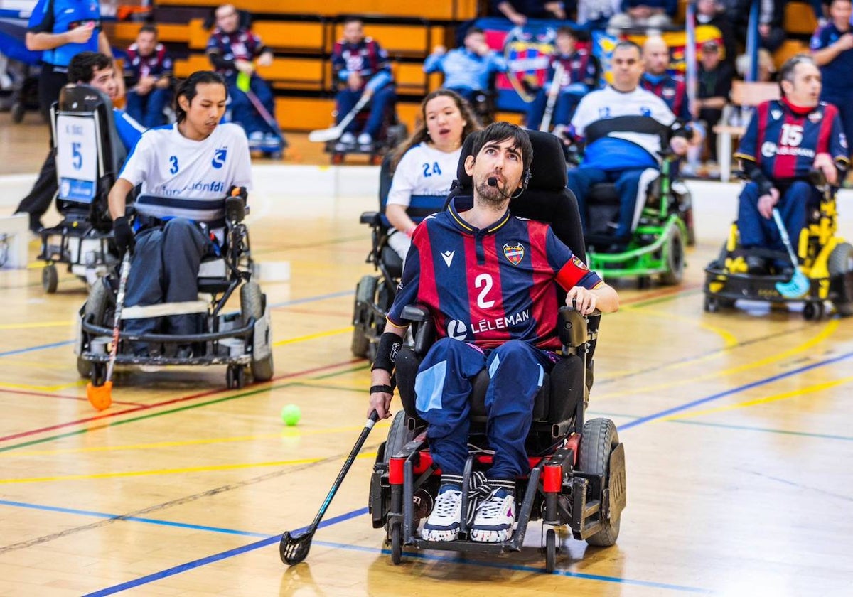 Jugador del Levante UD Masclets en su partido contra FDI HSRE Sanse