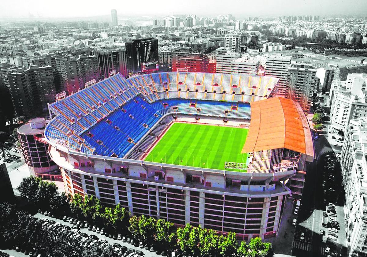 Vista aérea del estadio actual de Mestalla.